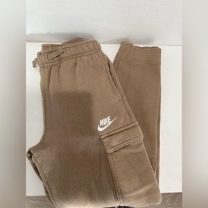 Nike jogger sweatpants youth medium size
